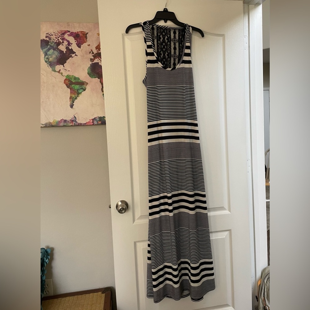 Striped maxi dress w/ beautiful back detail